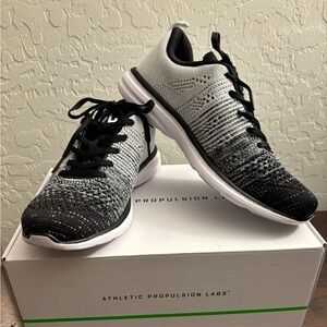 APL Men's Techloom Pro Black and White Athletic Shoes